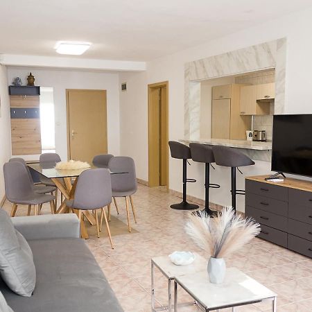 Apartamento Two Identical Designer 2Bd Flats With Sea View In Balchik By Flat Mаnager Exterior foto