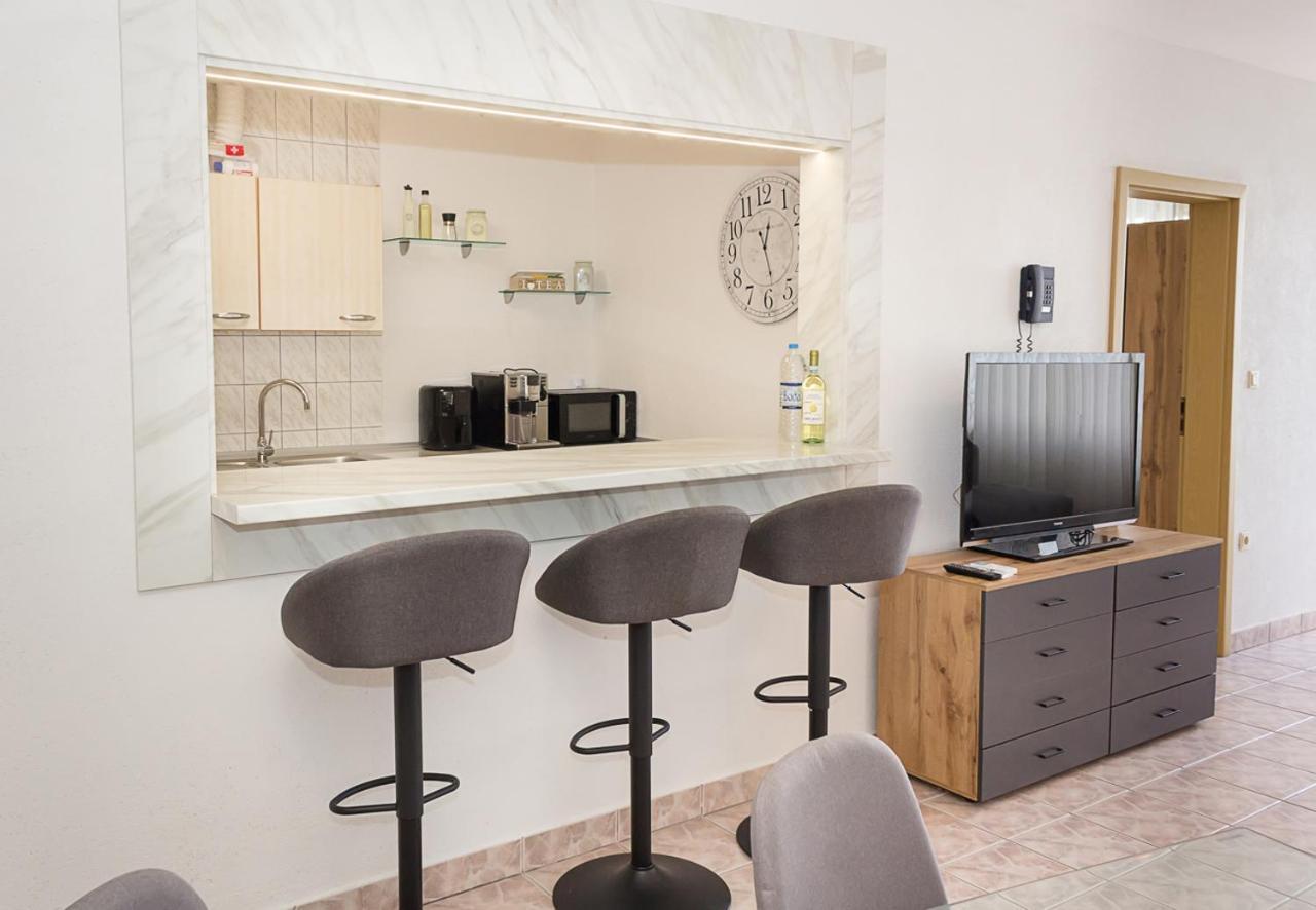 Apartamento Two Identical Designer 2Bd Flats With Sea View In Balchik By Flat Mаnager Exterior foto