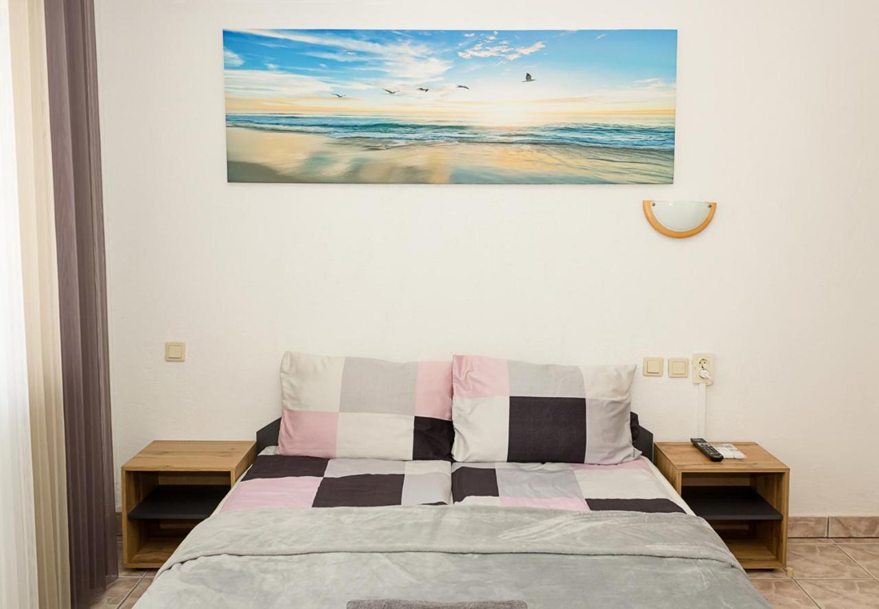 Apartamento Two Identical Designer 2Bd Flats With Sea View In Balchik By Flat Mаnager Exterior foto