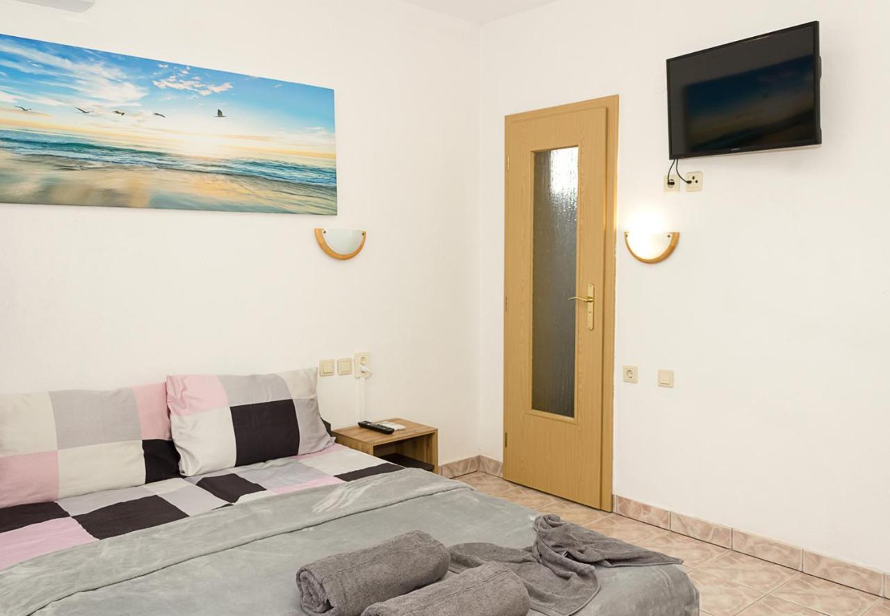 Apartamento Two Identical Designer 2Bd Flats With Sea View In Balchik By Flat Mаnager Exterior foto