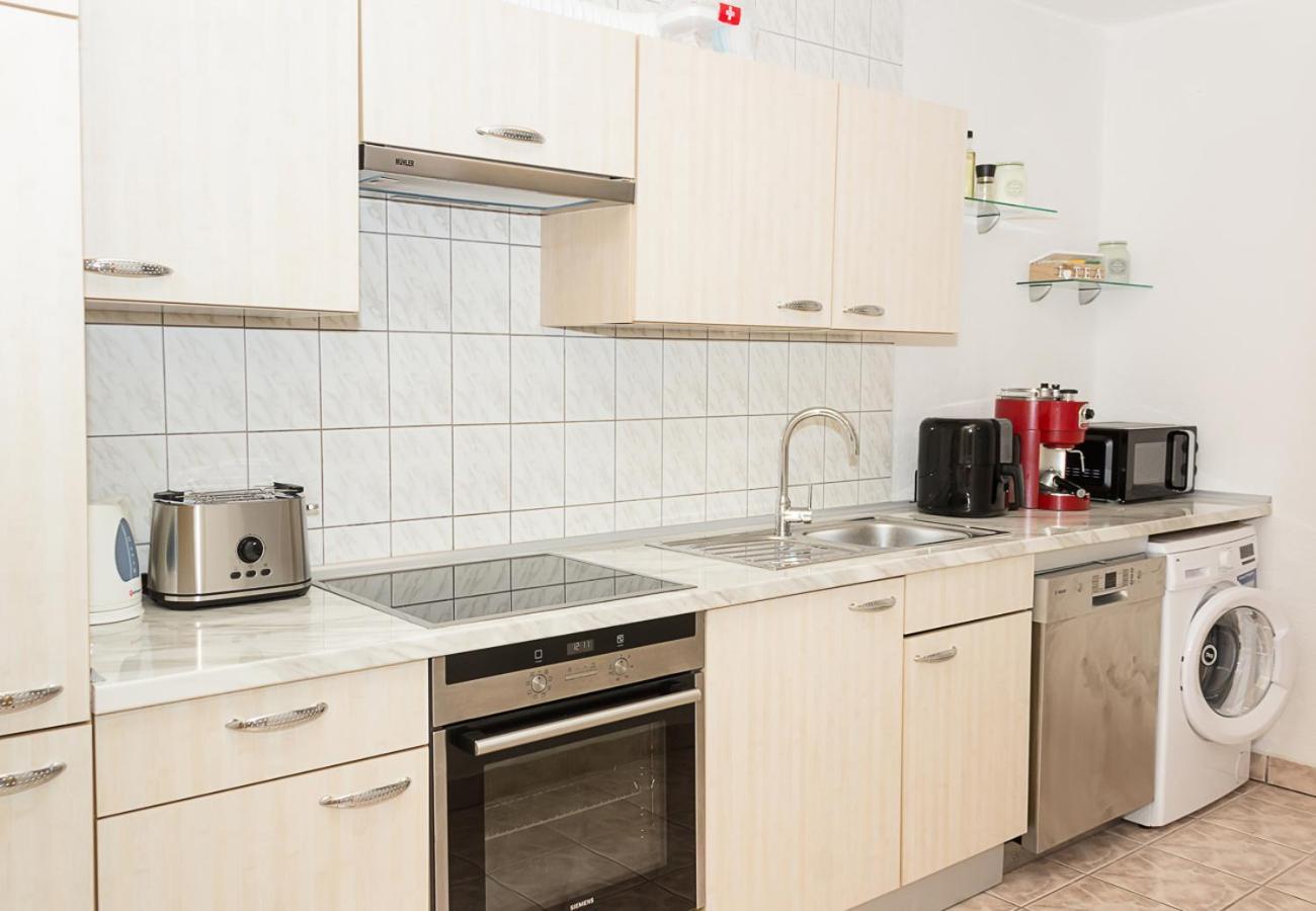 Apartamento Two Identical Designer 2Bd Flats With Sea View In Balchik By Flat Mаnager Exterior foto